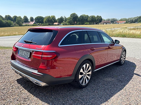 Mercedes-Benz E220 d 5 of 5