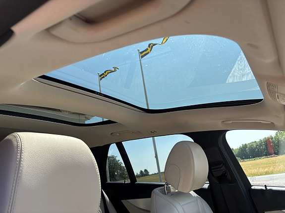 Mercedes-Benz E220 d 4 of 5