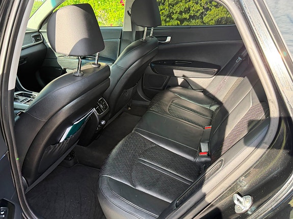 Kia Optima 7 of 10