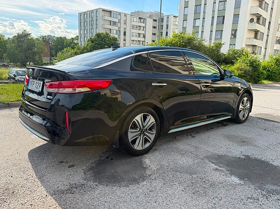 Kia Optima 2 of 5