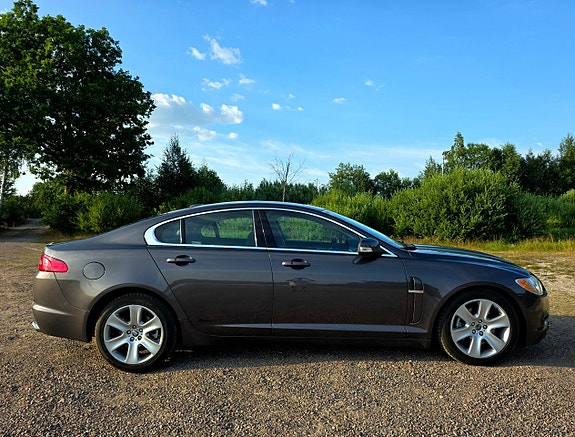 Jaguar XF 28 of 30