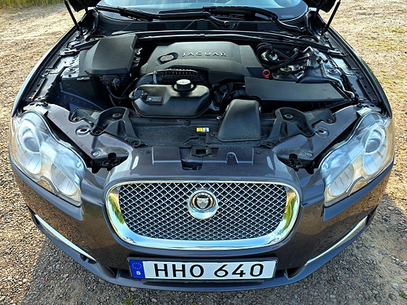 Jaguar XF 23 of 30