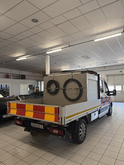 Ford Transit 3 of 16