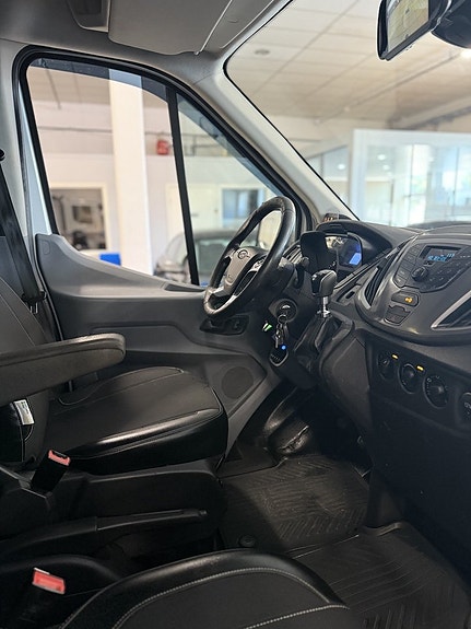 Ford Transit 11 of 16