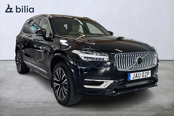 Volvo XC90 2 of 23