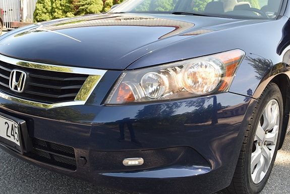 Honda Accord 17 of 19