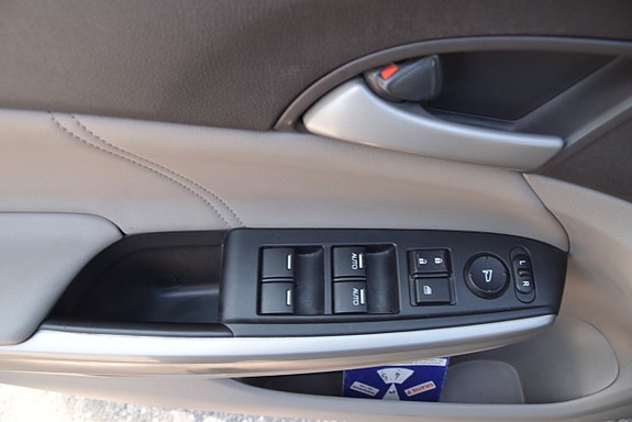 Honda Accord 16 of 19