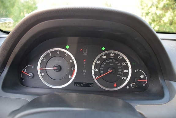 Honda Accord 14 of 19