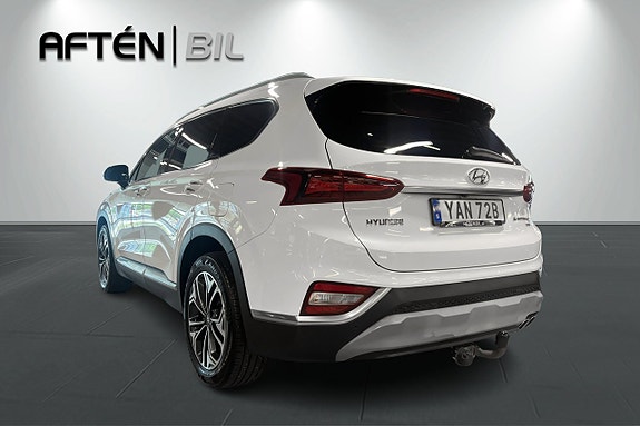 Hyundai Santa Fe 8 of 30