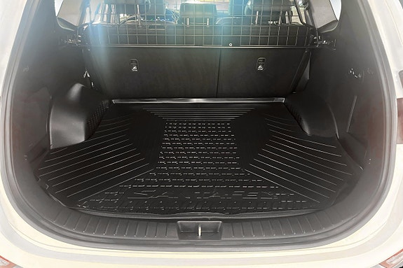 Hyundai Santa Fe 17 of 30