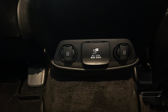 Hyundai Santa Fe 21 of 30