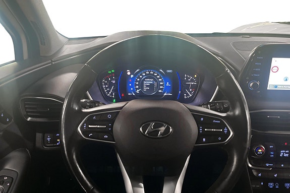 Hyundai Santa Fe 12 of 30