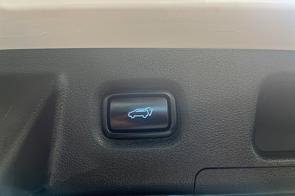 Hyundai Santa Fe 18 of 30