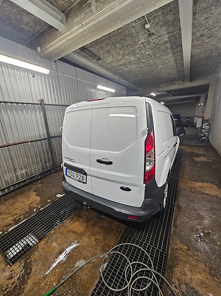Ford Transit Connect 2 of 5