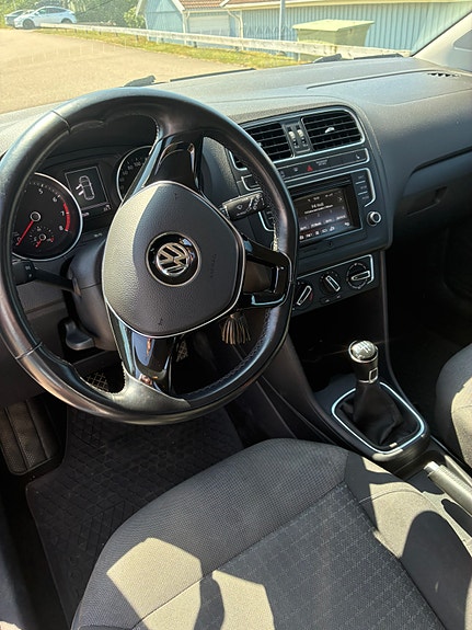 Volkswagen Polo 3 of 5