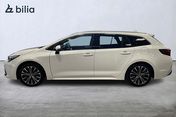 Toyota Corolla 3 of 5