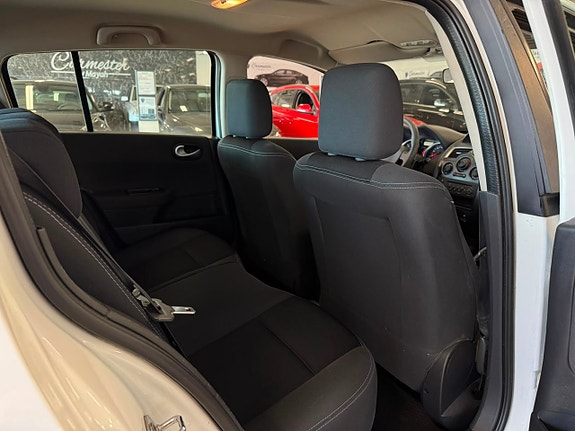 Renault Megane 9 of 13