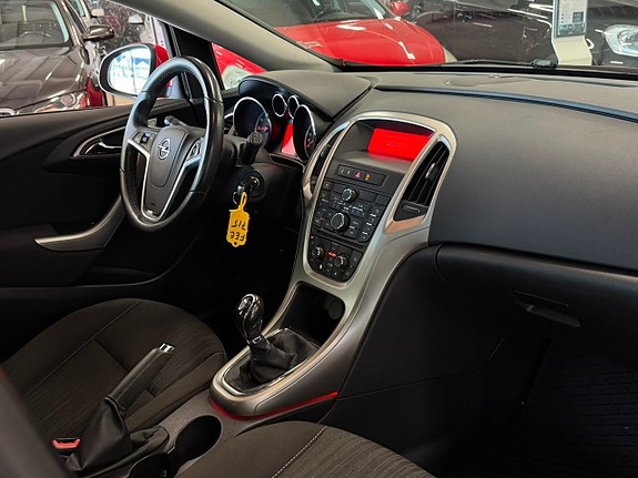 Opel Astra 11 of 15