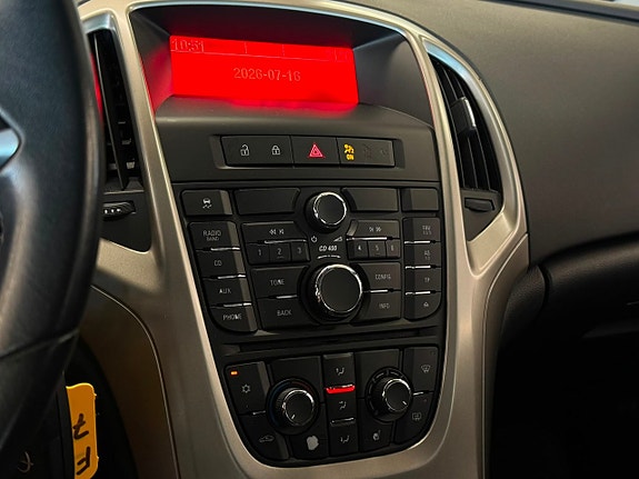 Opel Astra 14 of 15