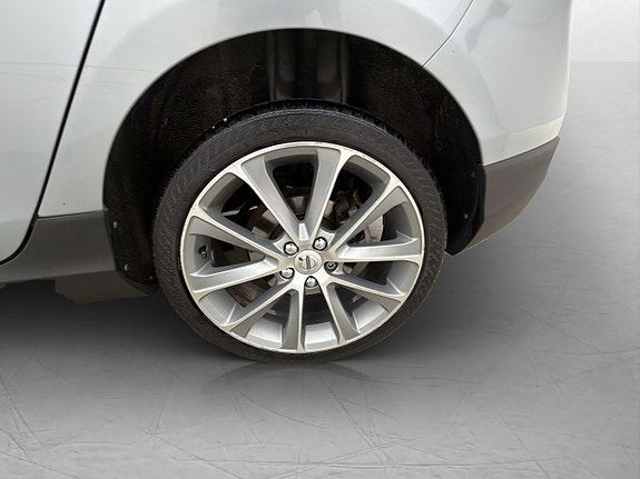 Volvo V40 Cross Country 27 of 30