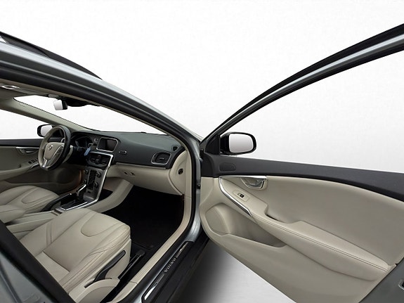Volvo V40 Cross Country 25 of 30