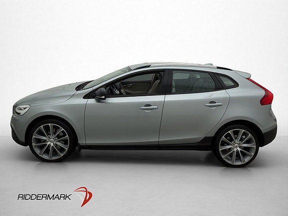 Volvo V40 Cross Country 4 of 5