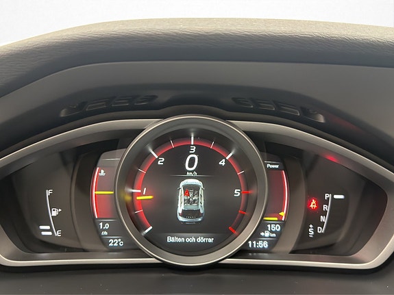 Volvo V40 Cross Country 16 of 30