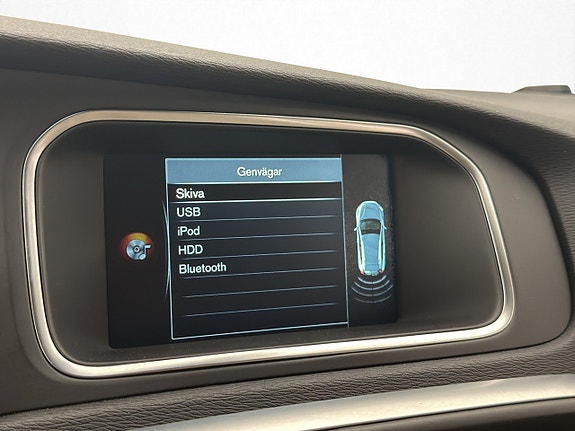 Volvo V40 Cross Country 20 of 30