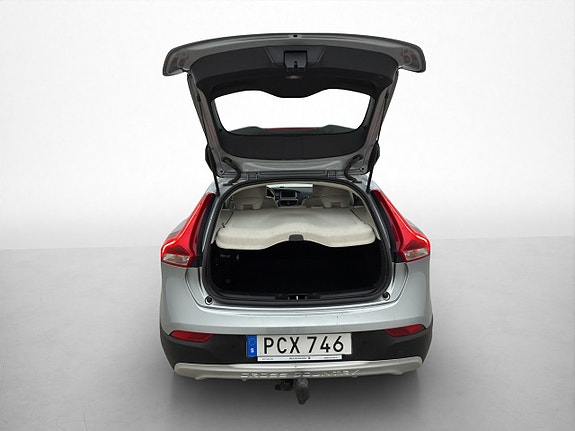 Volvo V40 Cross Country 10 of 30