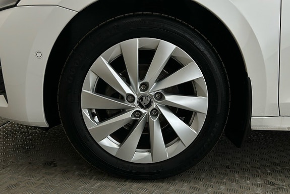 Skoda Octavia 12 of 29