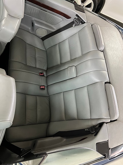 Mercedes-Benz 300 CE-24 7 of 9