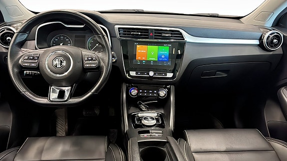 MG ZS 4 of 5