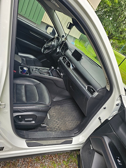 Mazda CX-5 8 of 10
