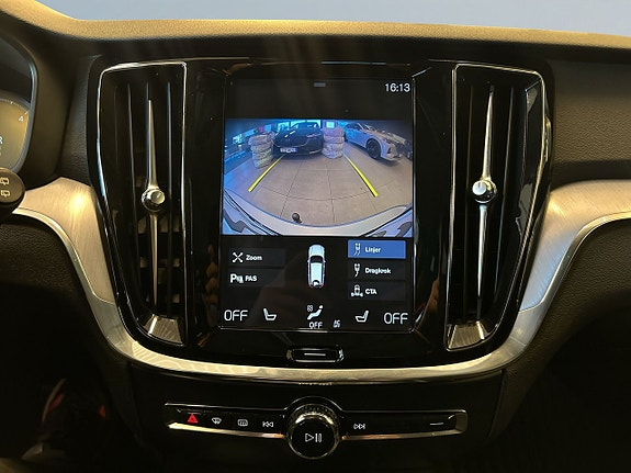 Volvo V60 Cross Country 11 of 20