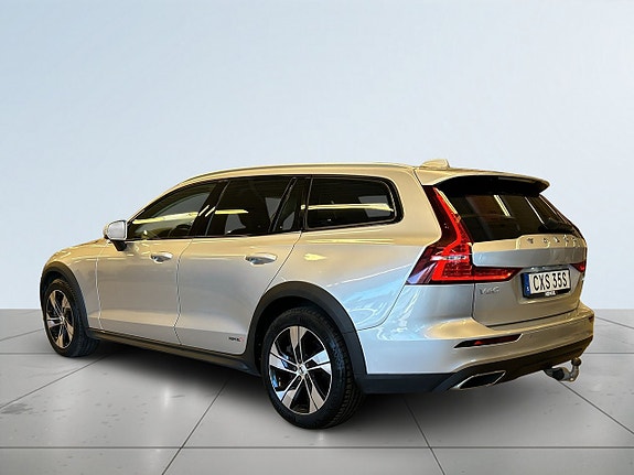Volvo V60 Cross Country 5 of 5