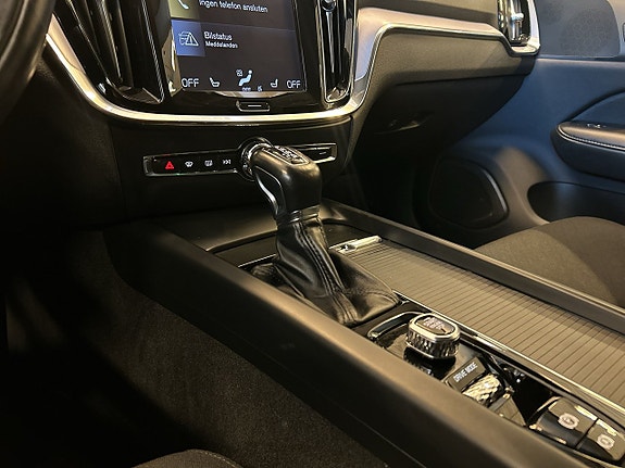 Volvo V60 Cross Country 15 of 20