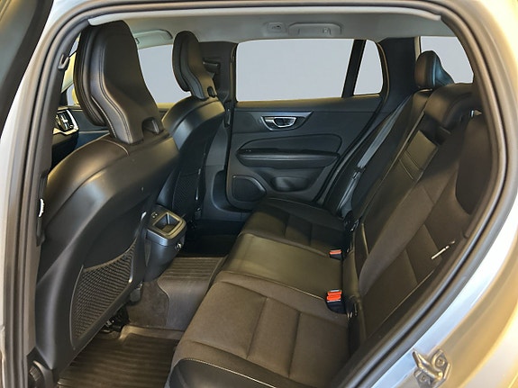 Volvo V60 Cross Country 13 of 20