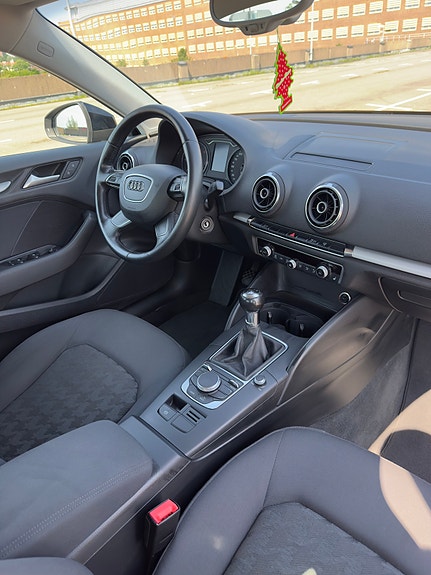 Audi A3 8 of 13