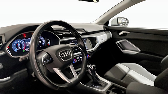 Audi Q3 7 of 13