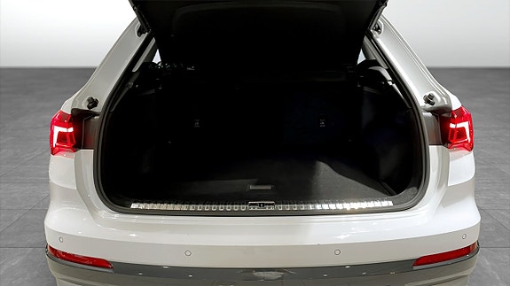 Audi Q3 13 of 13