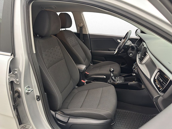 Kia Rio 23 of 30