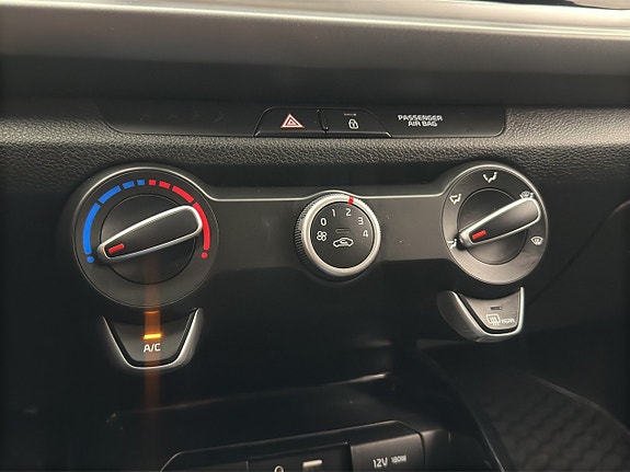 Kia Rio 21 of 30