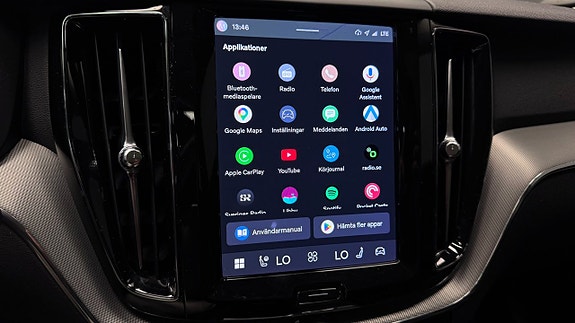 Volvo XC60 12 of 20