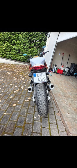 Kawasaki Z1000 3 of 3