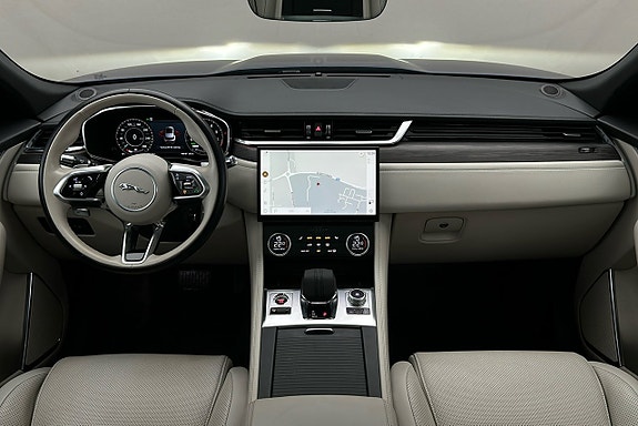 Jaguar F-PACE 6 of 29