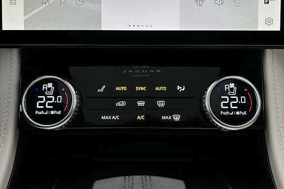 Jaguar F-PACE 22 of 29