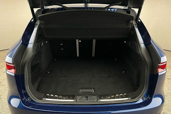 Jaguar F-PACE 14 of 29