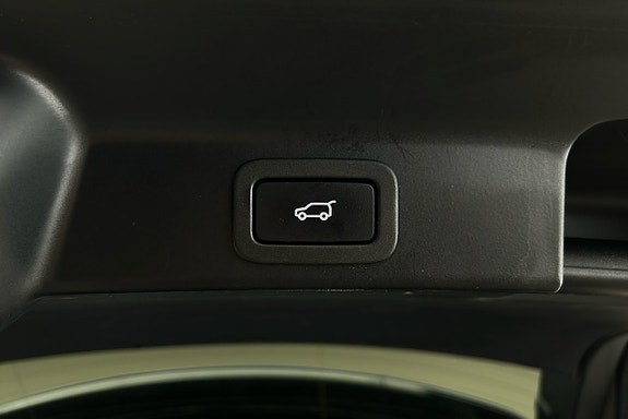 Jaguar F-PACE 15 of 29