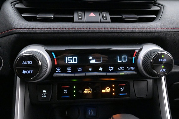 Toyota RAV4 Plug-in Hybrid 18 of 27