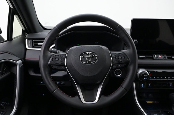 Toyota RAV4 Plug-in Hybrid 7 of 27